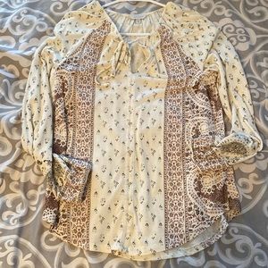 Soft, long sleeve from lucky brand. Slightly worn